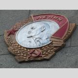 Ausgeschildert /Lenin-Orden für die Stadt